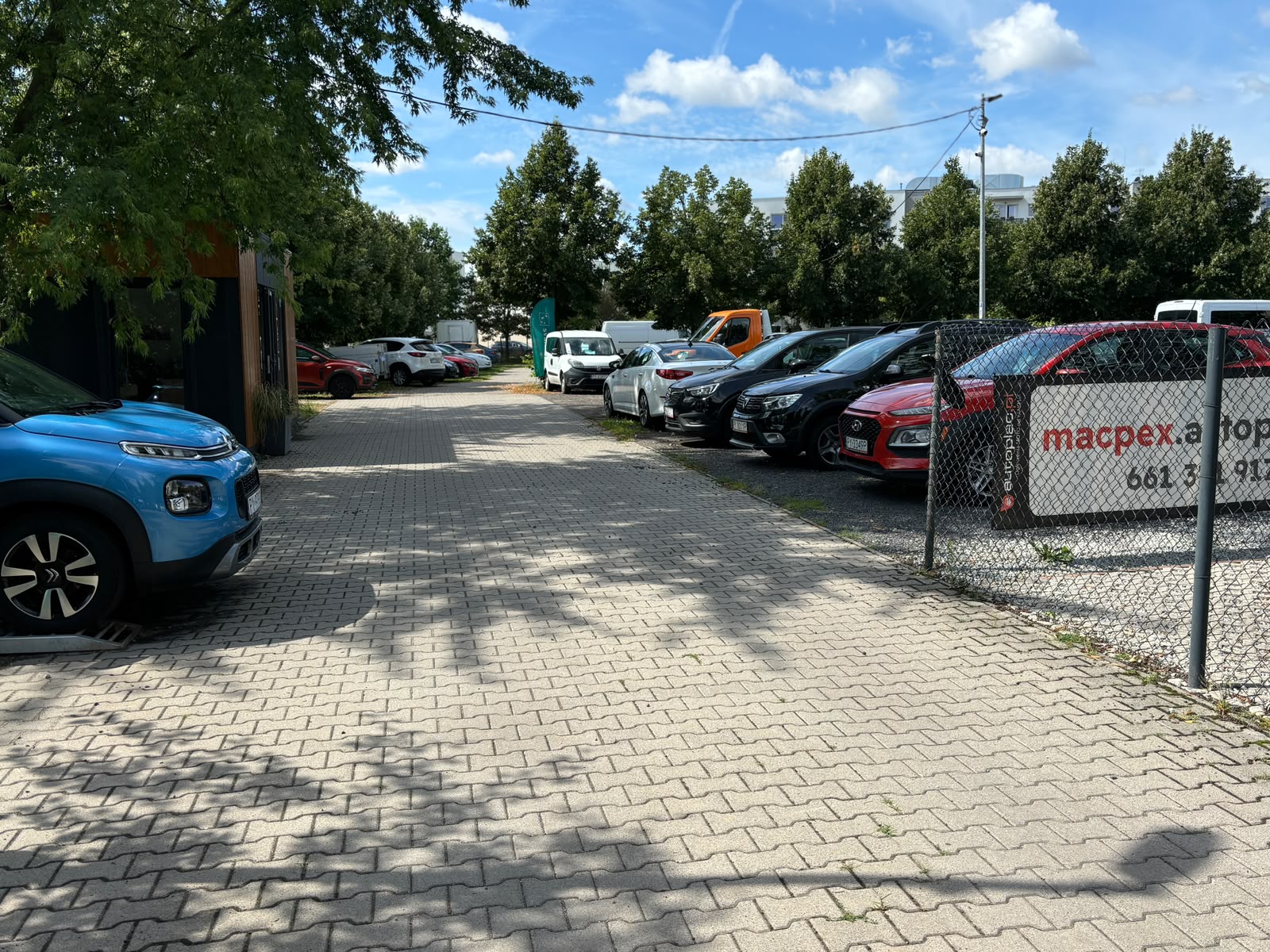 Plac komisu Maćpex 4